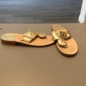 GUC JACK ROGERS SANDALS women’s size 7. Gold metallic